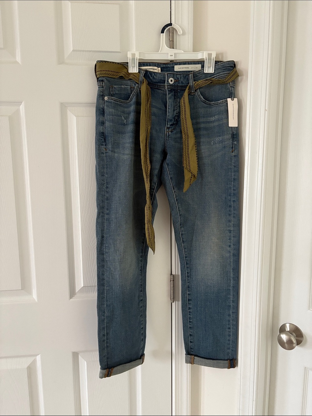 Pilcro Anthropologie Slim Boyfriend Crop Jeans